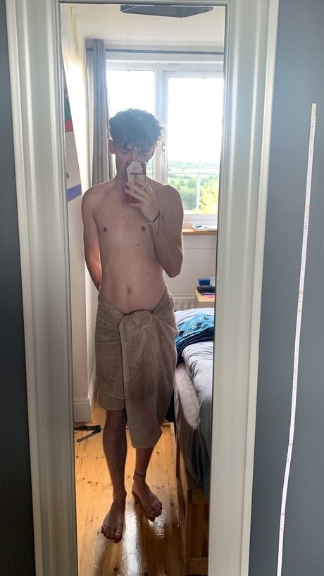 Foto desnuda filtrada de OnlyFans de August Foxx