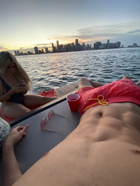 Foto desnuda filtrada de OnlyFans de Alexis