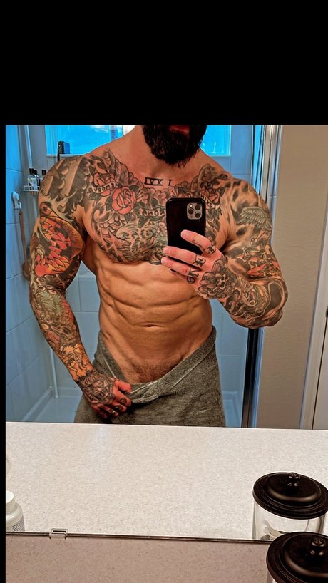 Foto desnuda filtrada de OnlyFans de Alex Pomeroy