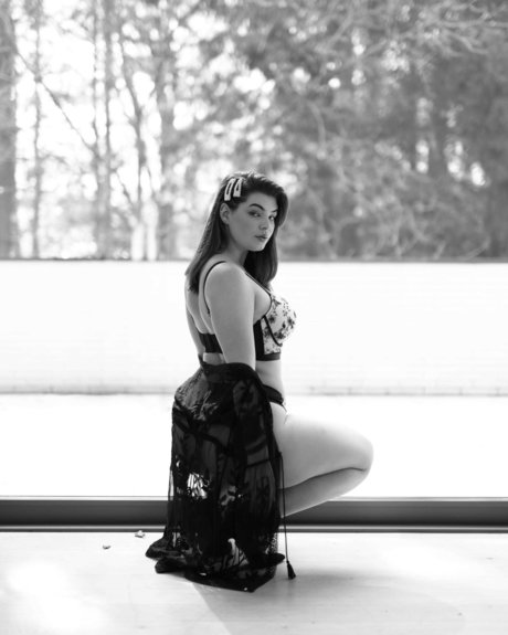 Foto desnuda filtrada de OnlyFans de Galle Curvy Model