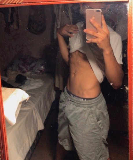 Foto desnuda filtrada de OnlyFans de Alexis