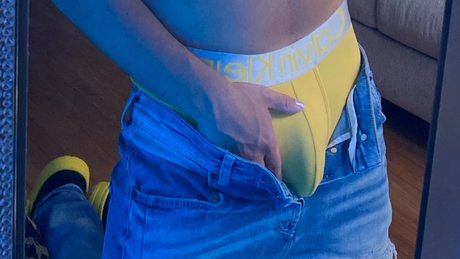 Foto desnuda filtrada de OnlyFans de Nino