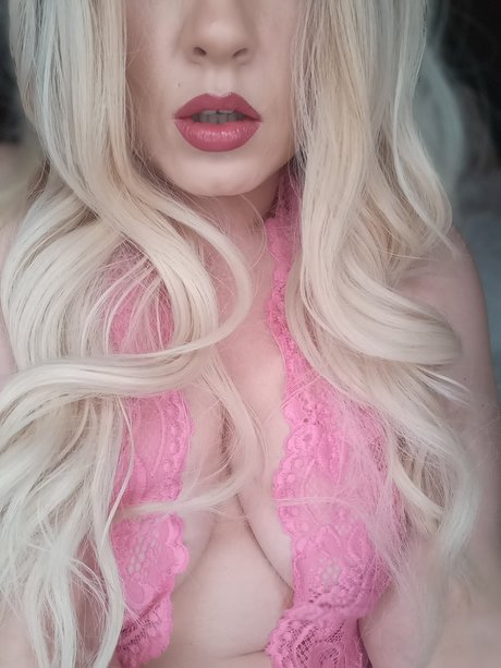 Ninaraejonesvip
