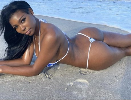 Foto desnuda filtrada de OnlyFans de Nikki Smixx