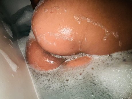 Foto desnuda filtrada de OnlyFans de Southern Bell