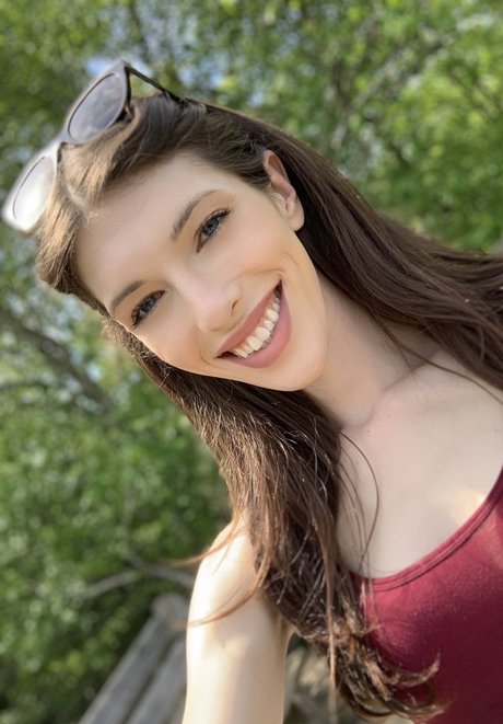 Foto desnuda filtrada de OnlyFans de Ava Holt