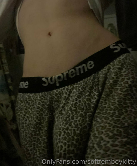 Foto desnuda filtrada de OnlyFans de Softfemboykitty