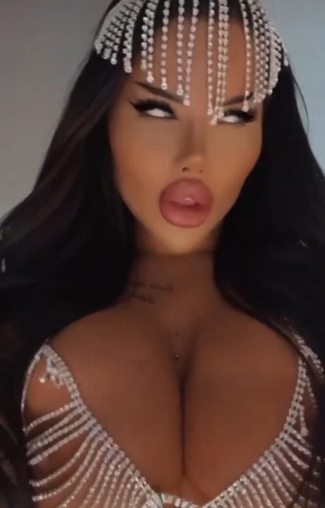 Foto desnuda filtrada de OnlyFans de Enise Sude