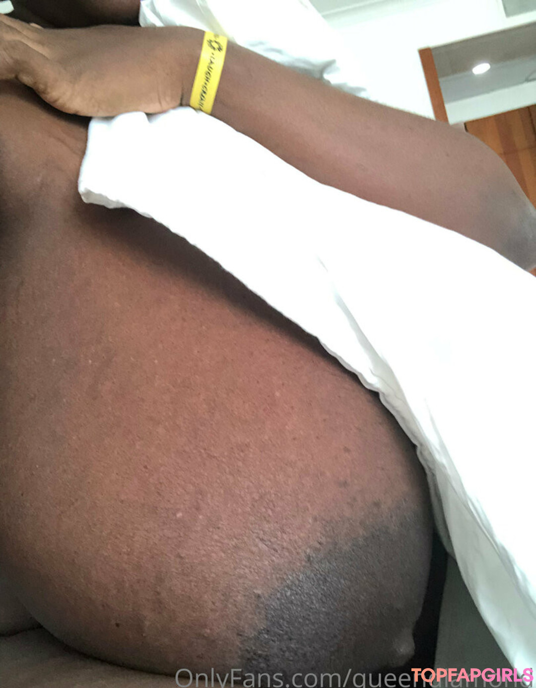 Foto desnuda filtrada de OnlyFans de Queendiamond #67 Foto desnuda filtrada de OnlyFans de Queendiamond #67