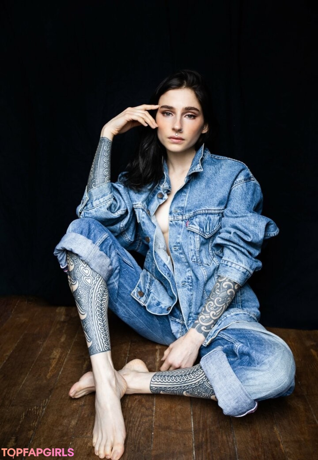 Foto desnuda filtrada de OnlyFans de Noemie Doragon #4 Foto desnuda filtrada de OnlyFans de Noemie Doragon #4