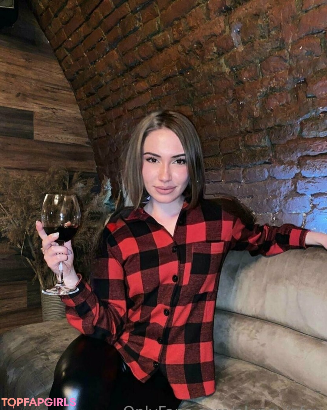 Foto desnuda filtrada de OnlyFans de Alenavipfox #38 Foto desnuda filtrada de OnlyFans de Alenavipfox #38