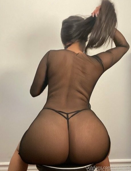 Foto desnuda filtrada de OnlyFans de Zarahgod