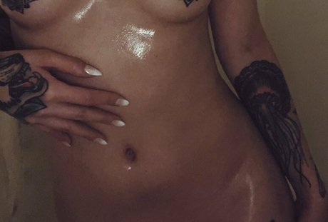 Foto desnuda filtrada de OnlyFans de Longlegshawty