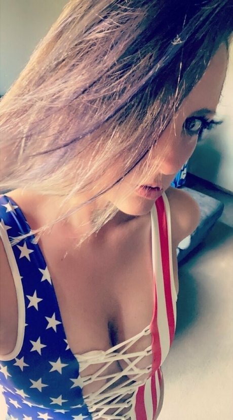 Foto desnuda filtrada de OnlyFans de Retweetcuckold
