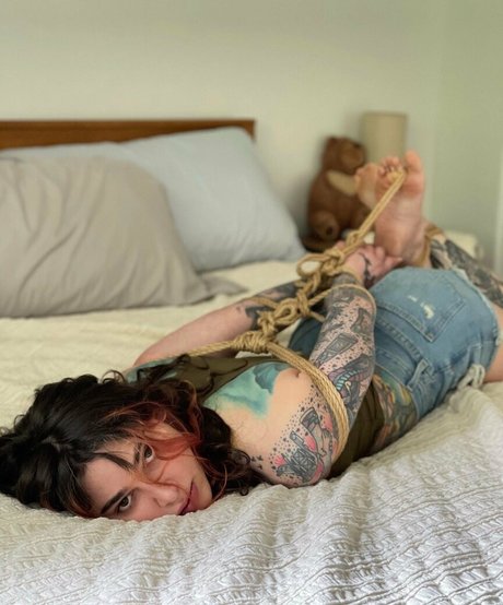 Foto desnuda filtrada de OnlyFans de Thewickedwren