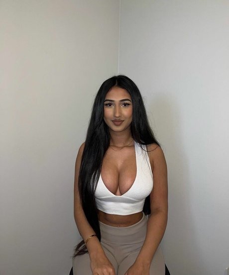 Foto desnuda filtrada de OnlyFans de Kareena Bachra