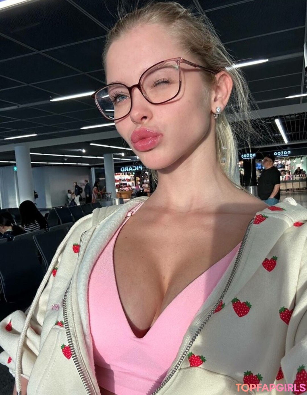 Foto desnuda filtrada de OnlyFans de Alla Bruletova #235 Foto desnuda filtrada de OnlyFans de Alla Bruletova #235