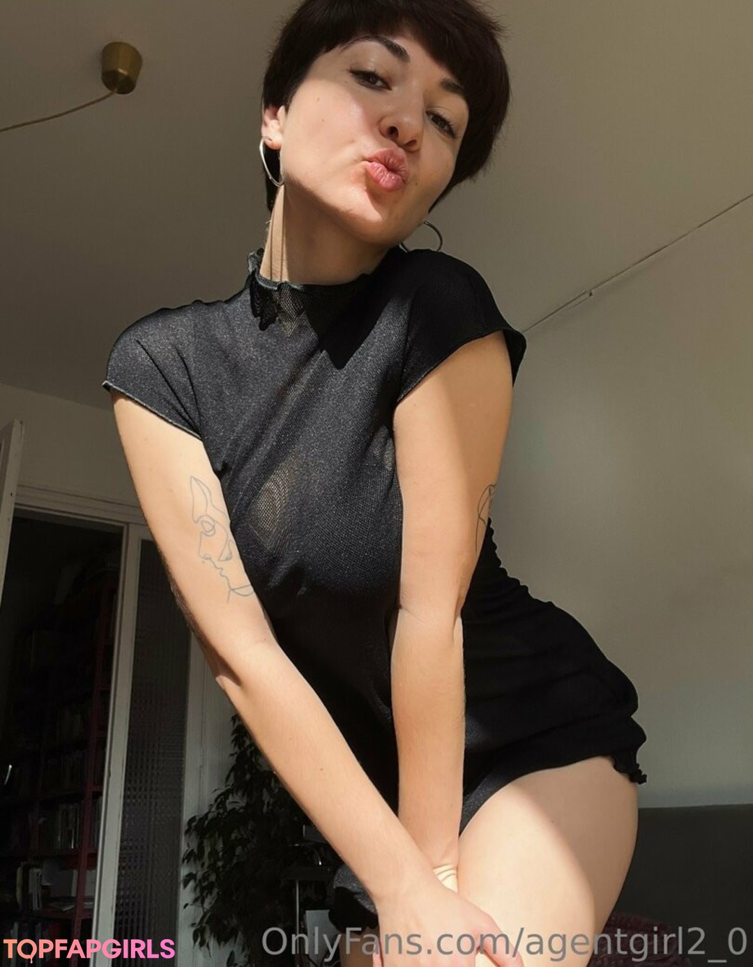 Foto desnuda filtrada de OnlyFans de Agentgirl20 #193 Foto desnuda filtrada de OnlyFans de Agentgirl20 #193