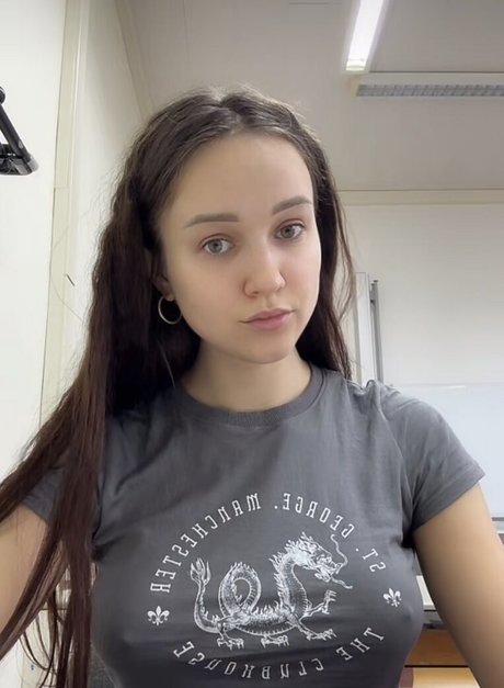 Ellielli Elligoinglive