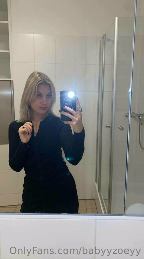 Foto desnuda filtrada de OnlyFans de Babyyzoeyy