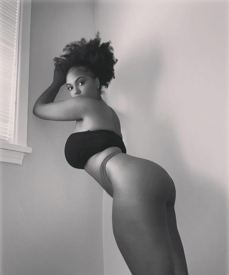 Foto desnuda filtrada de OnlyFans de Sophia Cardinez
