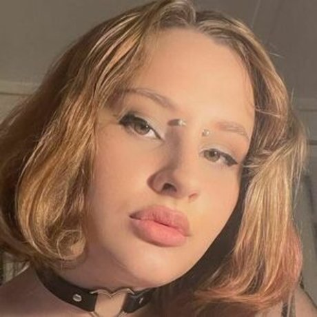 Foto desnuda filtrada de OnlyFans de Dakotadoll