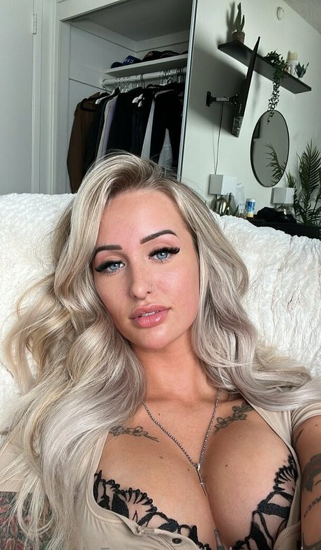 Foto desnuda filtrada de OnlyFans de Babyyessie