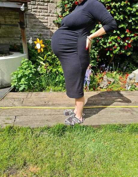 Foto desnuda filtrada de OnlyFans de Prettypregnant35