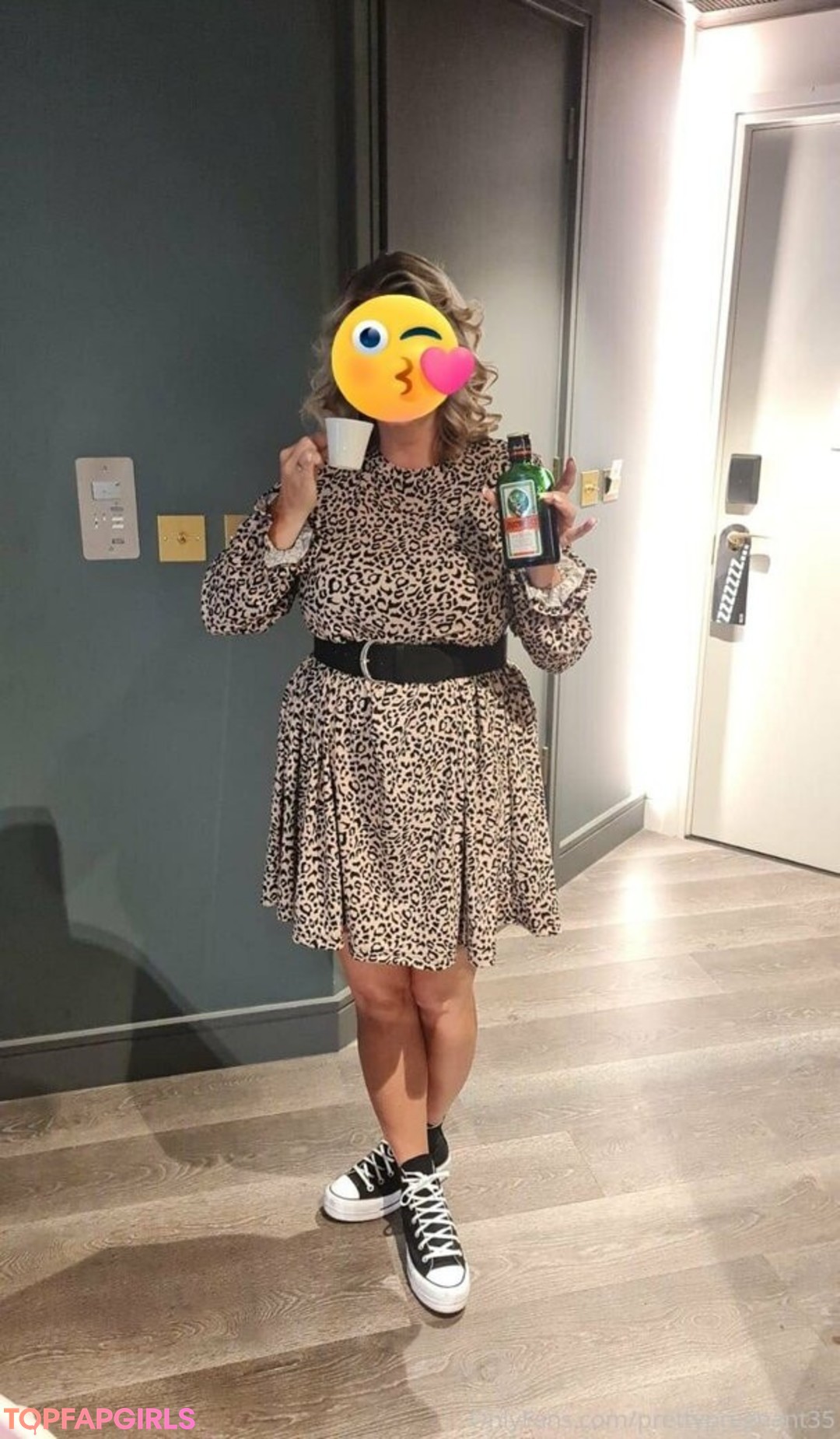 Foto desnuda filtrada de OnlyFans de Prettypregnant35 #73 Foto desnuda filtrada de OnlyFans de Prettypregnant35 #73