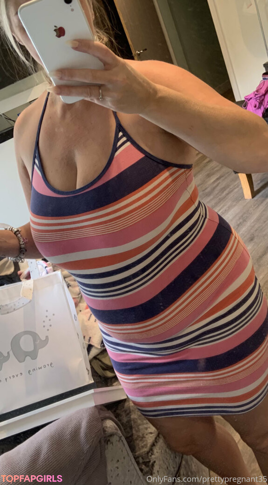 Foto desnuda filtrada de OnlyFans de Prettypregnant35 #75 Foto desnuda filtrada de OnlyFans de Prettypregnant35 #75