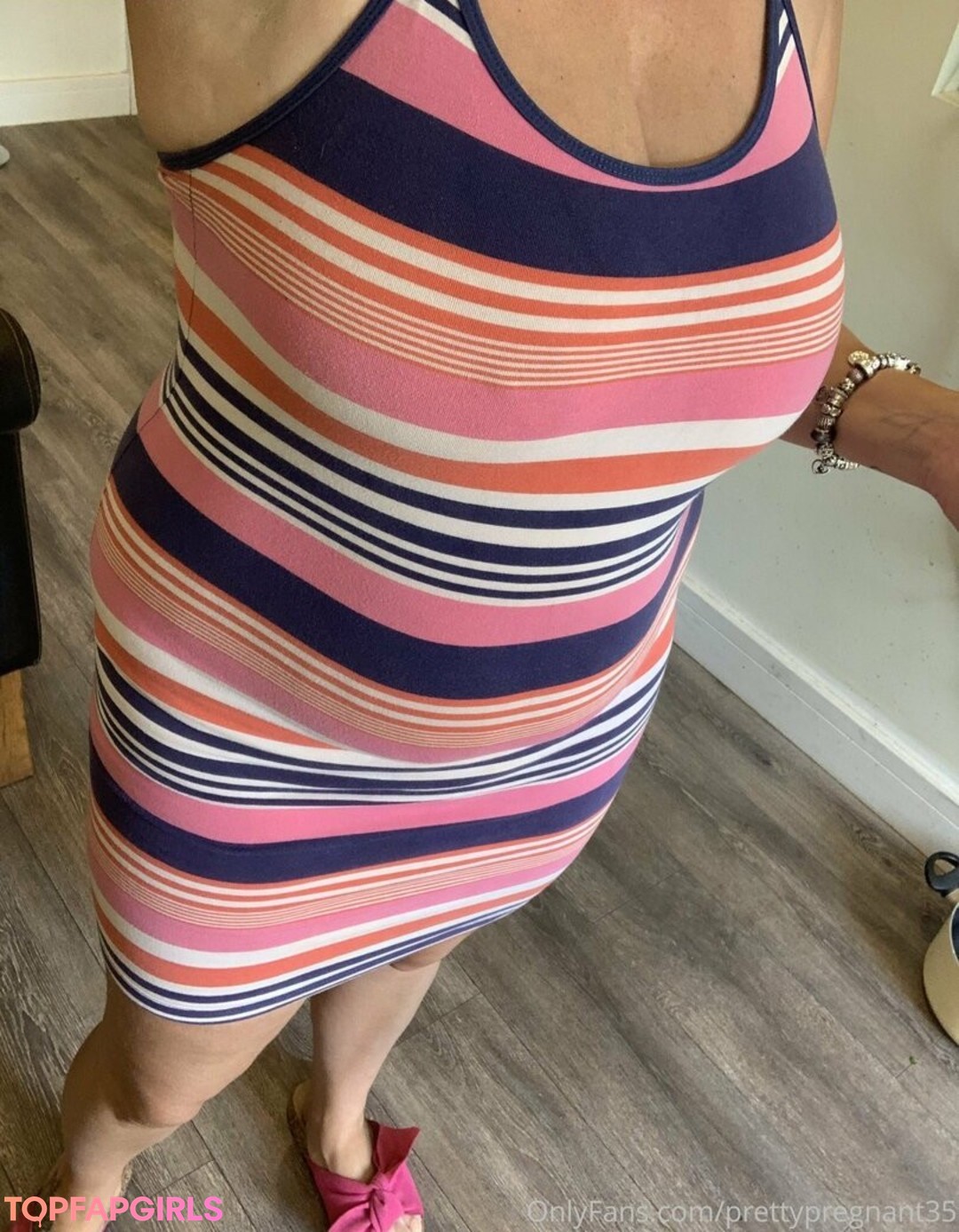 Foto desnuda filtrada de OnlyFans de Prettypregnant35 #76 Foto desnuda filtrada de OnlyFans de Prettypregnant35 #76