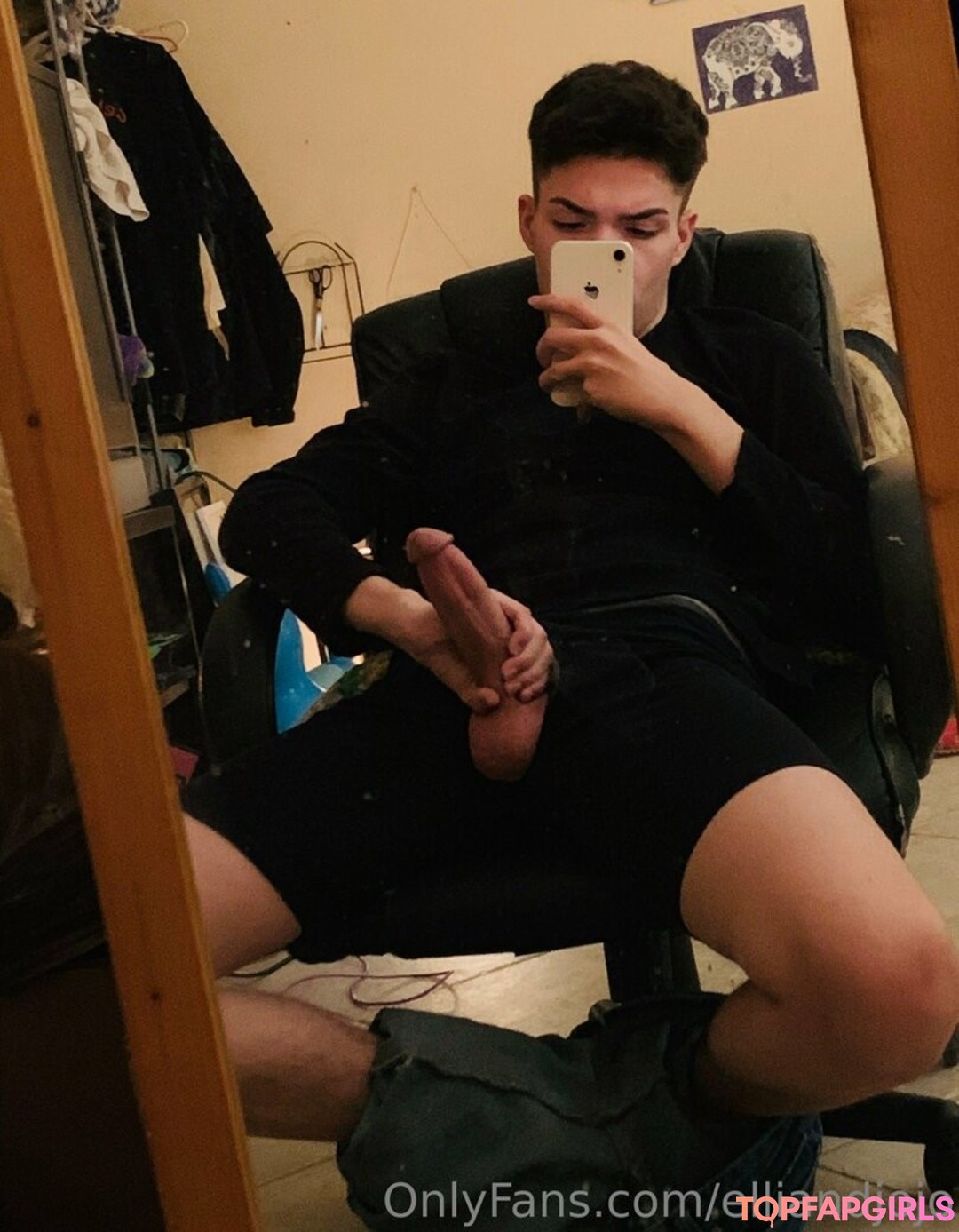 Foto desnuda filtrada de OnlyFans de Elliandjojo #1 Foto desnuda filtrada de OnlyFans de Elliandjojo #1