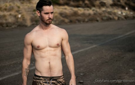 Foto desnuda filtrada de OnlyFans de Danbenson