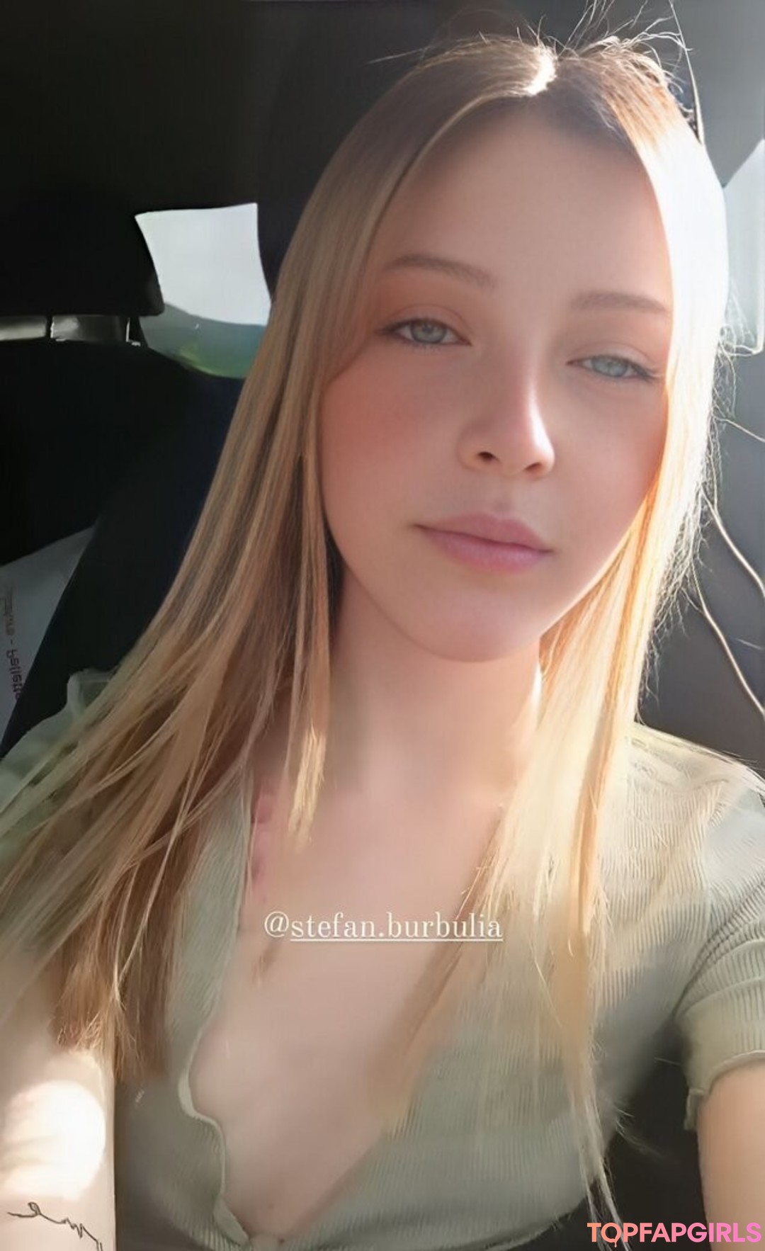 Foto desnuda filtrada de OnlyFans de Agnese Innocente #223 Foto desnuda filtrada de OnlyFans de Agnese Innocente #223