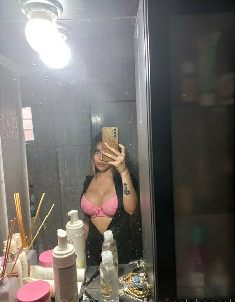 Foto desnuda filtrada de OnlyFans de Heavenlyhaesel