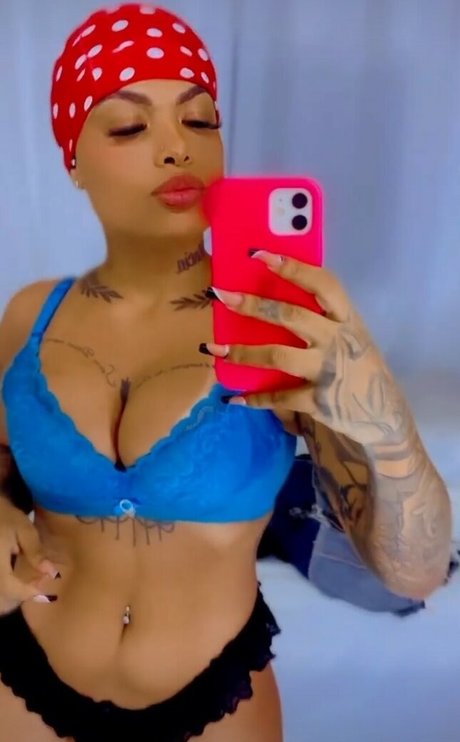Foto desnuda filtrada de OnlyFans de Boca Vermelha