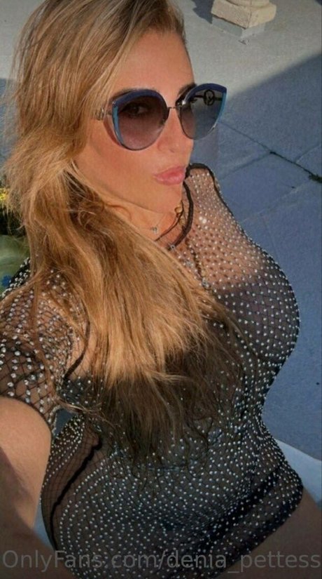 Foto desnuda filtrada de OnlyFans de Deniapettessen