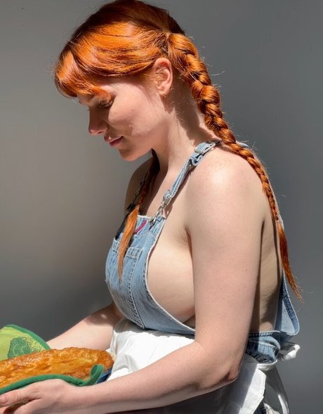 Yourlittleredhead