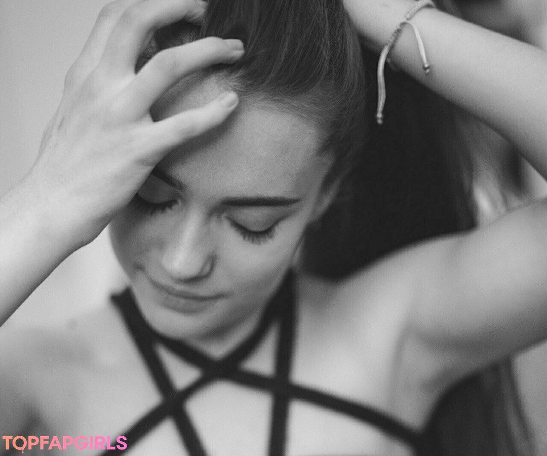 Foto desnuda filtrada de OnlyFans de Localmasterpiece #49 Foto desnuda filtrada de OnlyFans de Localmasterpiece #49