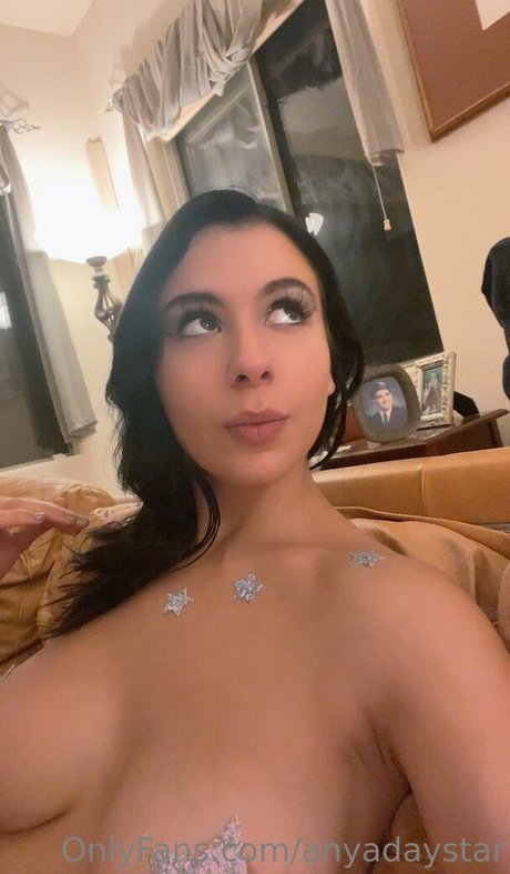 Foto desnuda filtrada de OnlyFans de Anyadaystar
