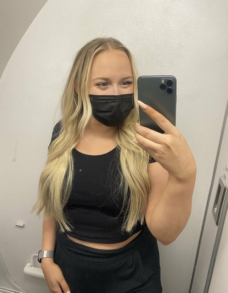 Foto desnuda filtrada de OnlyFans de Princessbrooke1996