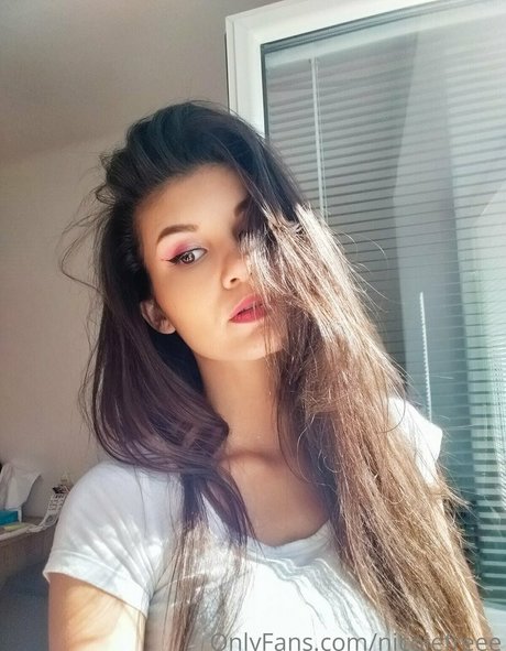 Nicolefreee