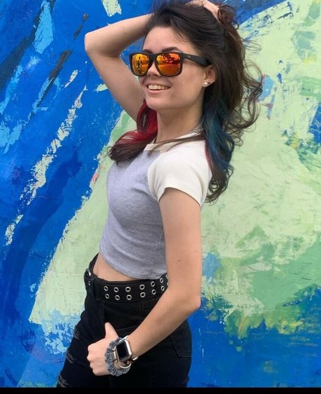 Foto desnuda filtrada de OnlyFans de Mallymouse