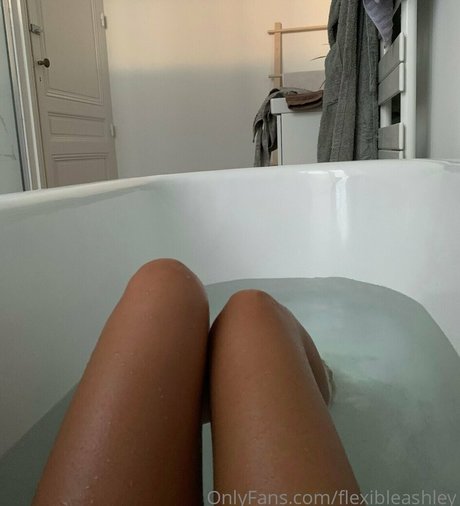 Foto desnuda filtrada de OnlyFans de Flexibleashley