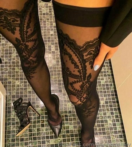 Flexibleashley