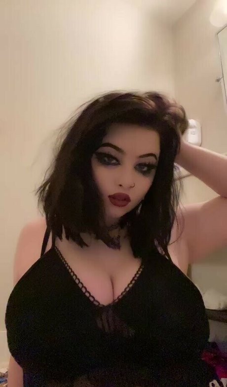 Foto desnuda filtrada de OnlyFans de Toiletseatshawty