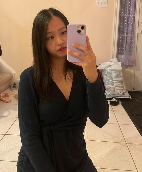 Foto desnuda filtrada de OnlyFans de Queenbaddii