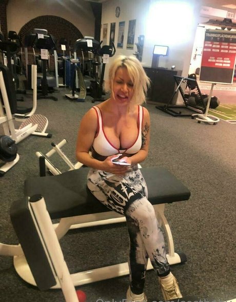 Foto desnuda filtrada de OnlyFans de Costbaby
