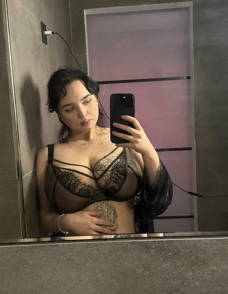 Cutejuliavictoria