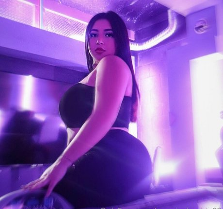 Foto desnuda filtrada de OnlyFans de Mamicolombia22